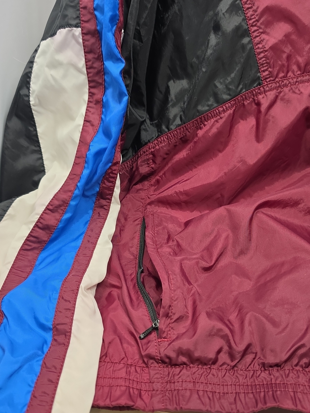 Nike Women's Burgundy Colorblock Windbreaker Jacket - Picture 4 of 11